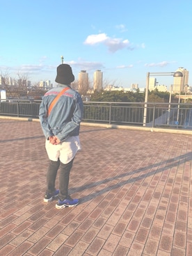 かくかくチャンネルさん（メンズ・172cm）の春コーディネート