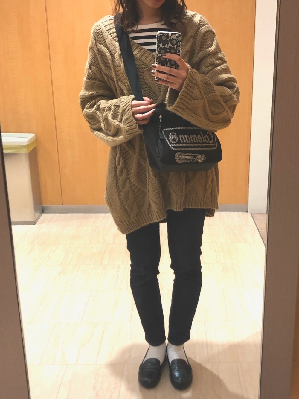 Kastane（カスタネ）の「<再入荷>アクリルケーブルBIGVニット（ニット