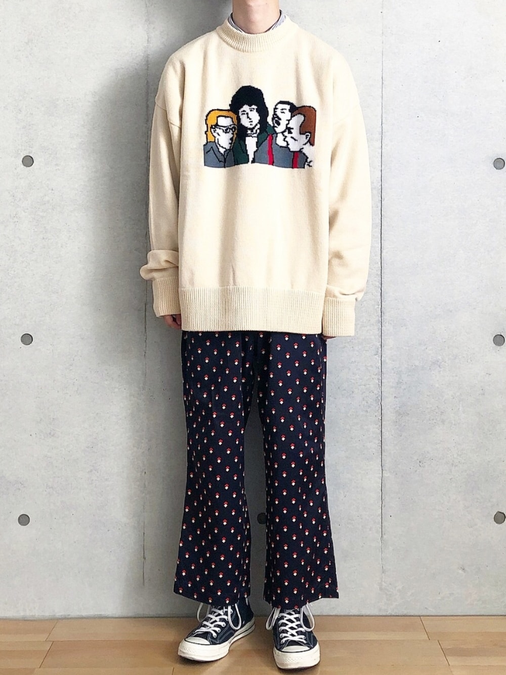 「ニット、カジュアル、ゆるコーデ、秋コーデ、柄パンツ、やっぱりストリートが好き、おしゃれさんと繋がりたい、shiyoh、ADER error、NEEDLES」｜「NeedlesのNEEDLES / ニードルズ STRING ARROW EASY PANTS R/C SATEEN（その他パンツ、ブルー系）」を使った、totoさん（メンズ・173cm）の秋コーディネートの1枚目の写真