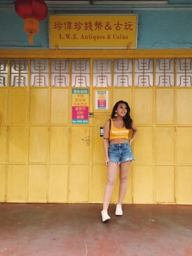「Bershka（ベルシュカ）のアイテム（デニムパンツ、ブルー系）」を使った、victoriaさん（レディース・165cm）の夏コーディネート