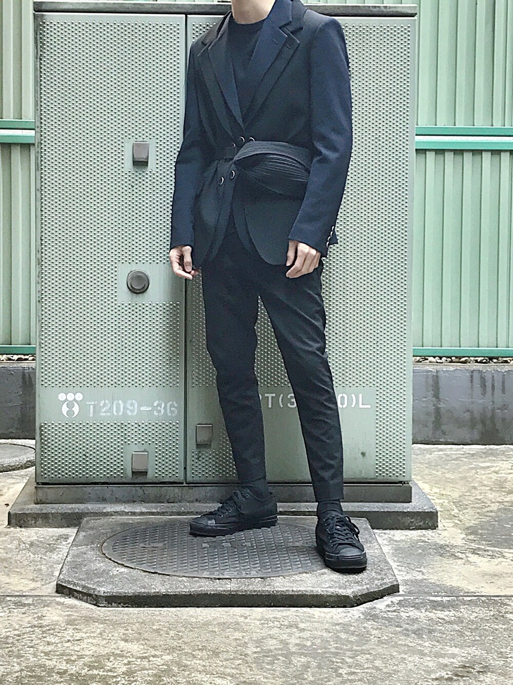 「冬アウター着回しチャレンジ、テーラードジャケット、ジャケット、ANREALAGE、セットアップ」｜「ANREALAGEのPRISM LAYERED JACKET（テーラードジャケット、ブルー系）」を使った、Senaさん（メンズ・172cm）の冬コーディネートの1枚目の写真