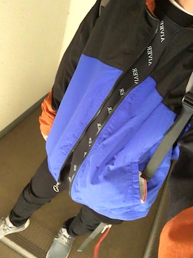 「CASPER JOHN AIVER（キャスパージョンアイバー）のアイテム（ナイロンジャケット）」を使った、　とまとさん（メンズ・170cm）の春コーディネート