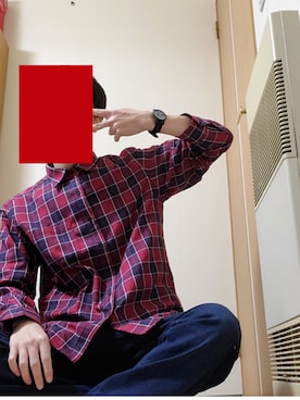「レッドコーデ」｜「アイテム（アナログ腕時計）」を使った、Salさん（メンズ・173cm）の冬コーディネート