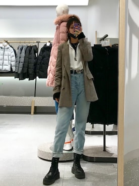 「PULL&BEAR（プルアンドベア）のアイテム（ブーツ）」を使った、両さん（レディース・166cm）の冬コーディネート