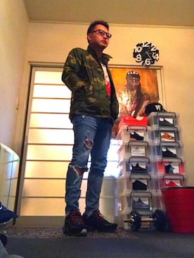 「F.C.Real Bristol（エフシーレアルブリストル）のアイテム（ミリタリージャケット）」を使った、A187さん（メンズ・173cm）の秋コーディネート