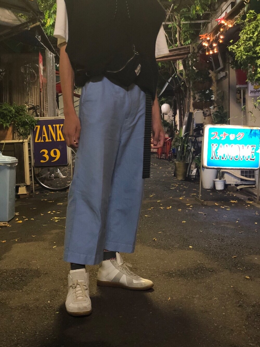 「BlackEyePatchのアイテム（ソックス/靴下、グレー系）」を使った、染みるさん（メンズ・174cm）の夏コーディネートの1枚目の写真