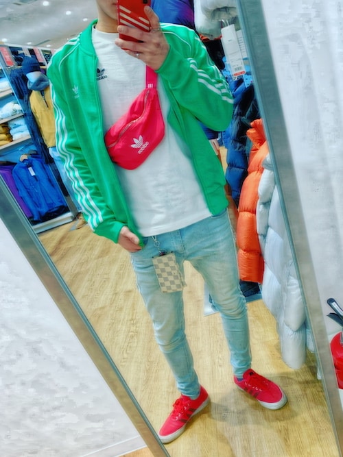 スリーストライプス ロングスリーブ Tシャツ 3 Stripes Ls Tee アディダスオリジナルス ロンt を使った人気ファッション コーディネート Worldarchitecturefestival