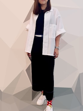 「VERSACE（ヴェルサーチ）のアイテム（アナログ腕時計）」を使った、Likey ライキーさん（レディース・165cm）の冬コーディネート