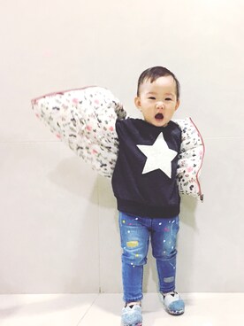 「ZARA KIDSのアイテム（ジャケット/アウター、ホワイト系）」を使った、Hallie.Hさん（キッズ）の春コーディネート