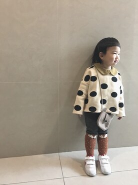 「韓貨のアイテム（トップス、ベージュ系）」を使った、Hallie.Hさん（キッズ）の冬コーディネート