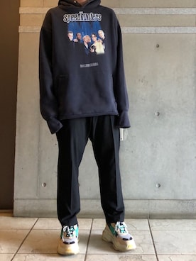 「BALENCIAGA（バレンシアガ）のアイテム（パーカー、ブラック系）」を使った、shionさん（メンズ・177cm）の秋コーディネート