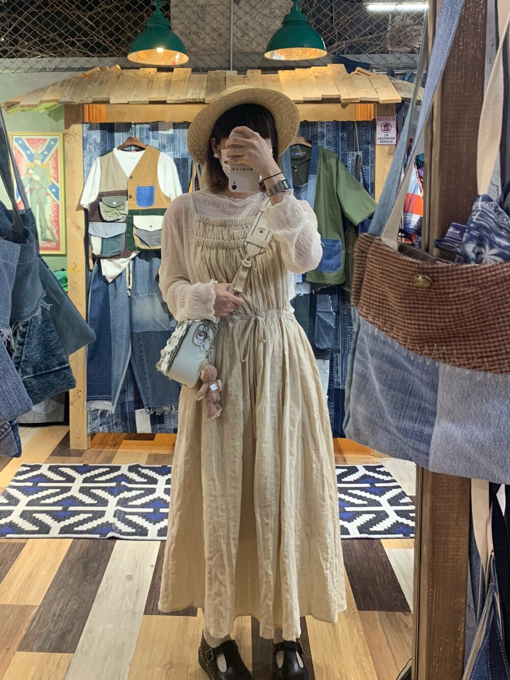 「TOKYO BOPPERのアイテム（バッグ、ホワイト系）」を使った、yeewさん（レディース・169cm）の春コーディネートの1枚目の写真