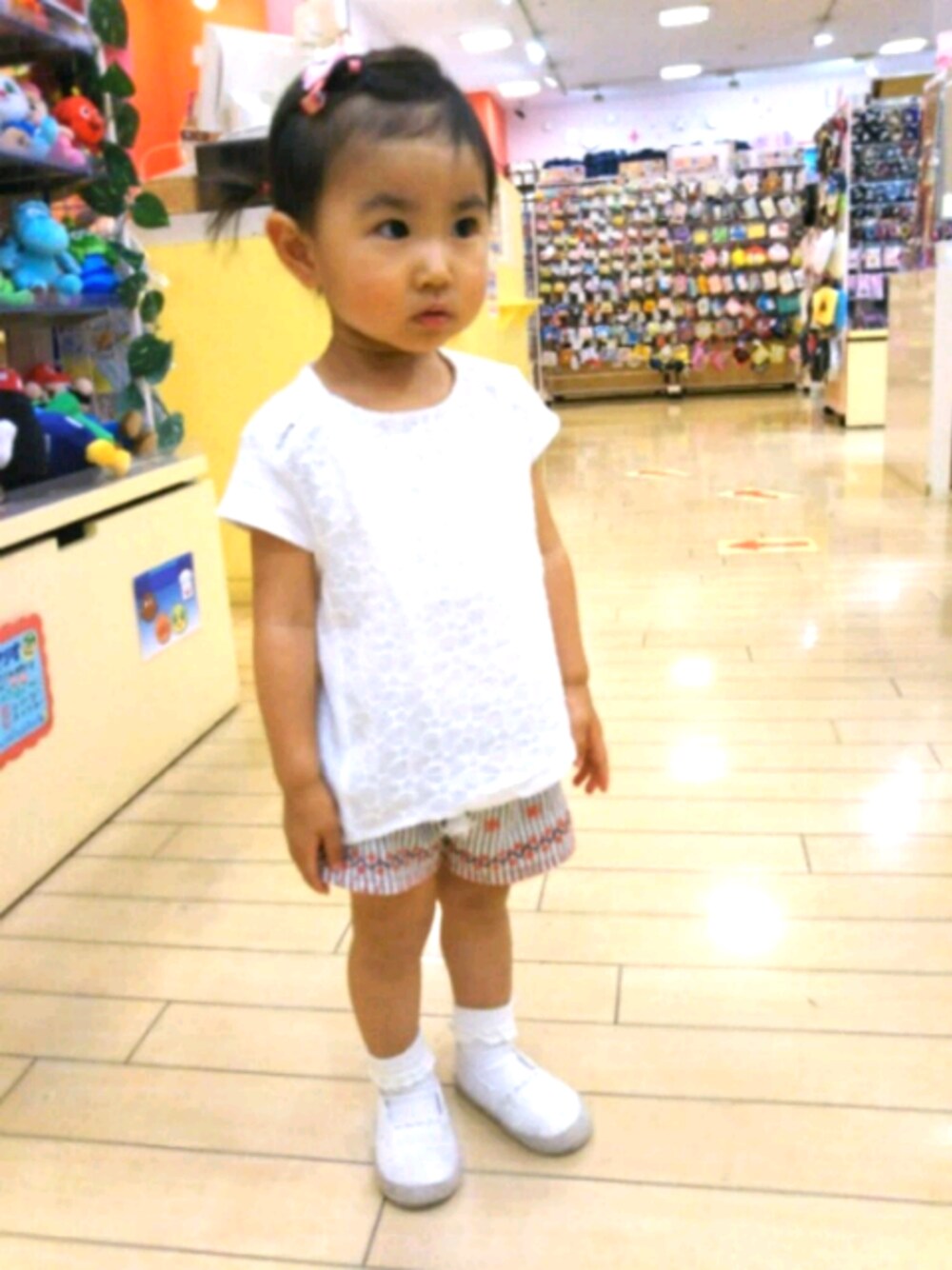 「夏、1歳、おんなのこ、女の子」｜「ZARA KIDSのアイテム（シャツ/ブラウス、ホワイト系）」を使った、REAさん（キッズ・70cm）の夏コーディネートの1枚目の写真