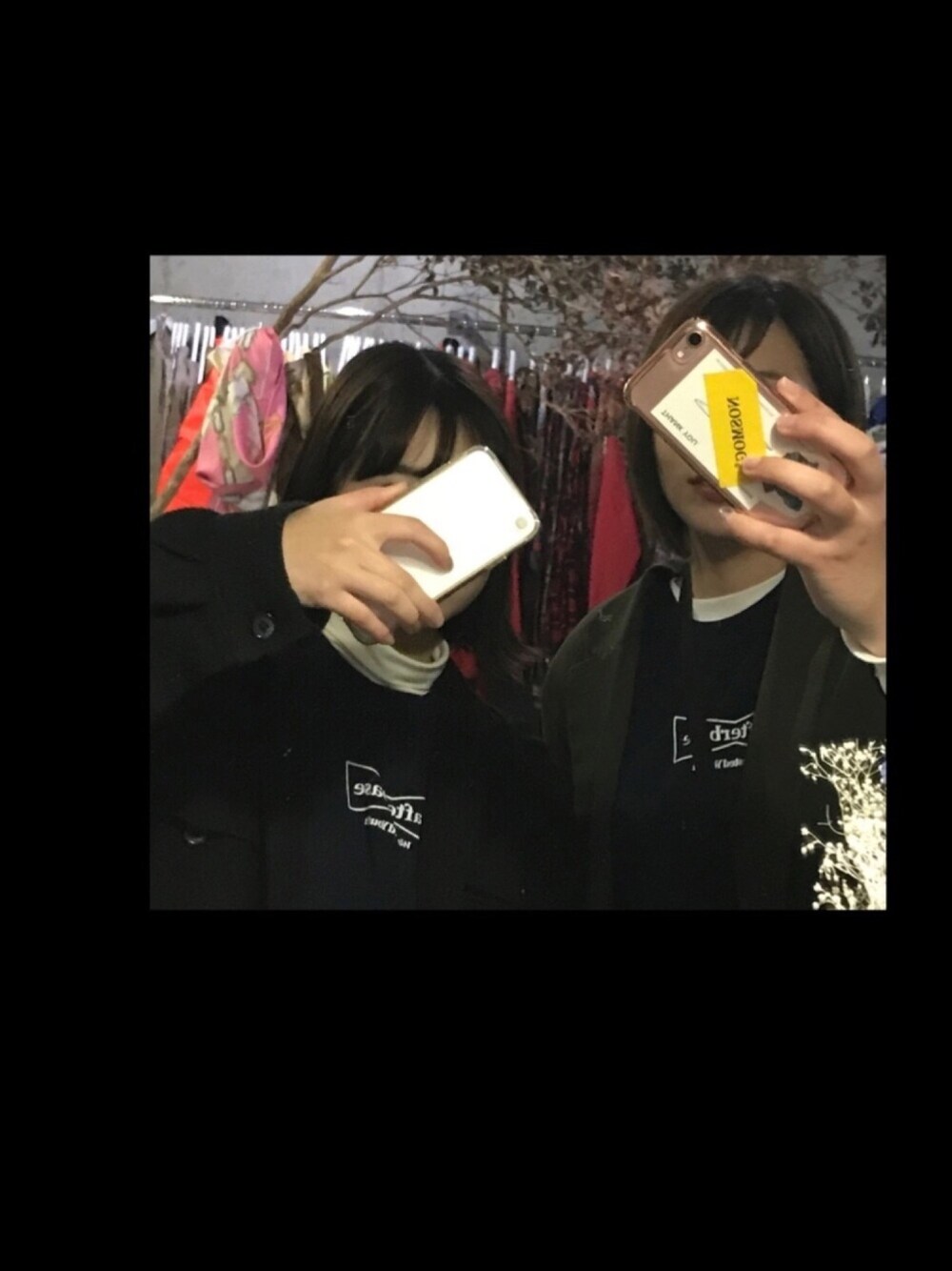 「afterbase、wastedyouth、VERDY、オリーブ、春コーデ、ストリート、Tシャツ、ロゴT、ナノユニバース、おそろいコーデ」｜「NANO universeのクリエイターズ TRチェスターコート（チェスターコート、グリーン系）」を使った、アヤノさん（レディース・172cm）の春コーディネートの1枚目の写真