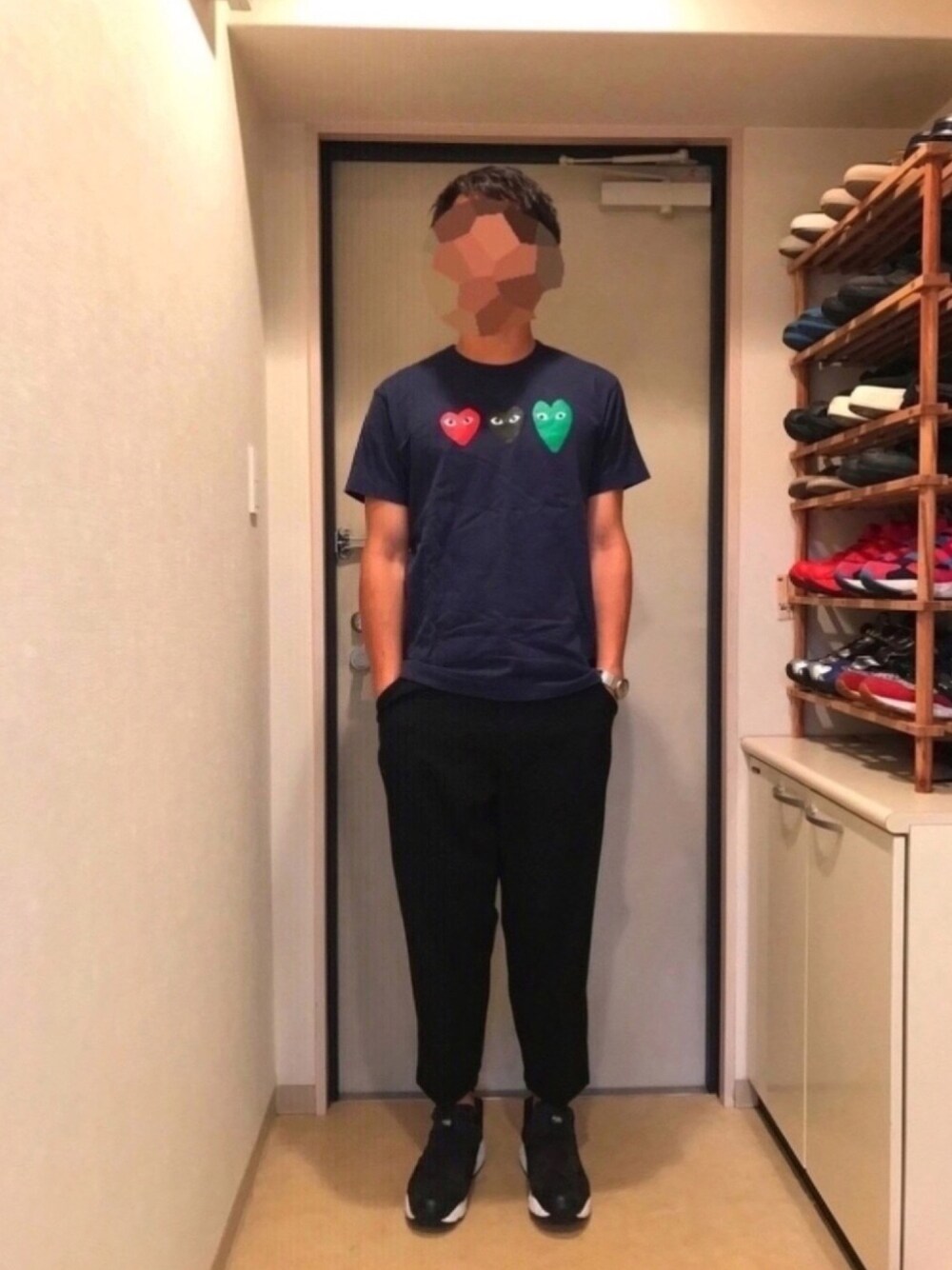 「コムデギャルソン、秋コーデ、ポンプフューリー、スニーカー、reebok、大学生、シンプルコーデ、Tシャツ」｜「PLAY COMME des GARCONSのアイテム（Tシャツ/カットソー、ブルー系）」を使った、ぼーるどさん（メンズ・175cm）の秋コーディネートの1枚目の写真