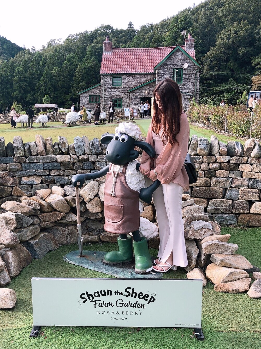 「ootd、ホワイト、プチプラ、キレイめ、GRL、ピンク、パステルカラー、休日コーデ」｜「GRLのアイテム（シャツ/ブラウス、ピンク系）」を使った、きょこさん（レディース・153cm）の冬コーディネートの1枚目の写真