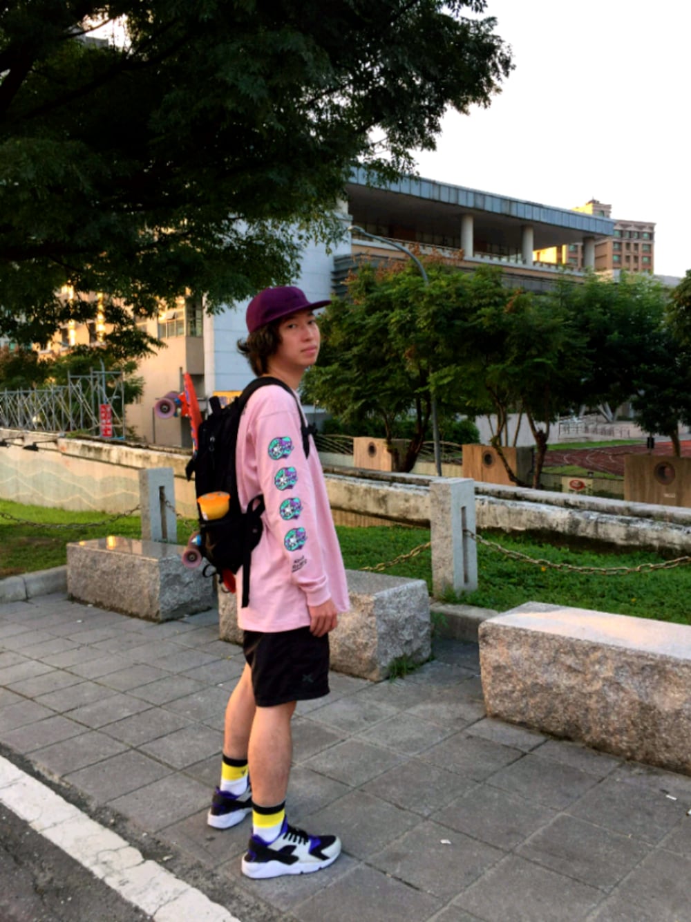 「have a good time、REMIX、NIKE、Nike air huarache、streetstyle」｜「Have a good timeのFleece 6 panel cap（キャップ、パープル系）」を使った、失眠人森剩麜組さん（メンズ・167cm）の秋コーディネートの1枚目の写真