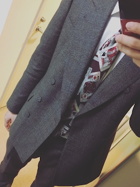 「アイテム（ネクタイ、レッド系）」を使った、junさん（メンズ・180cm）の冬コーディネート