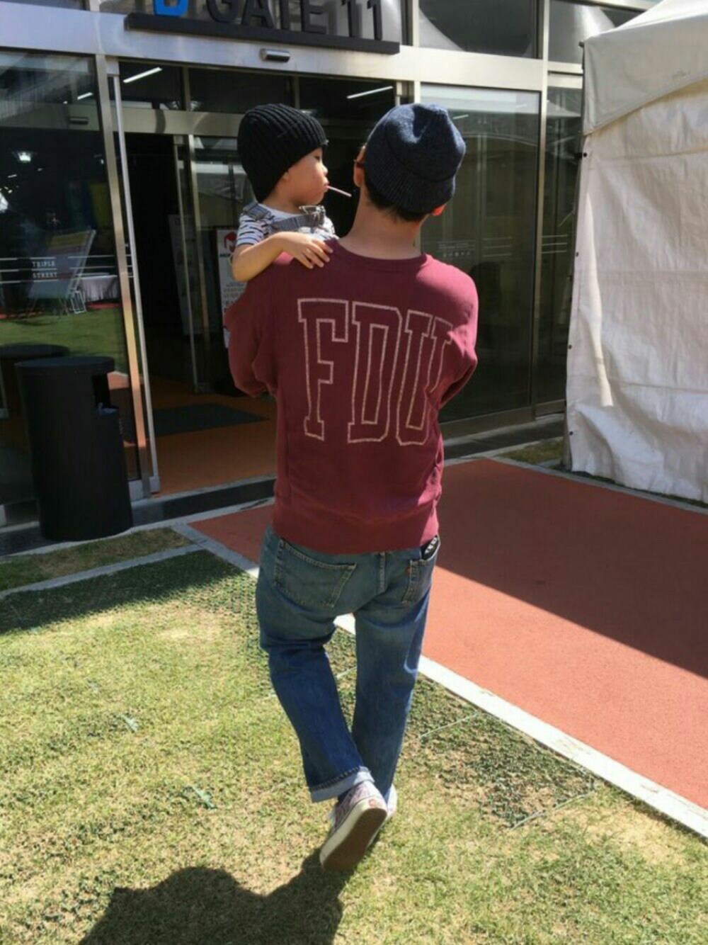 「daddynson、rrl、champion70s、Champion、Levi's、levis 501、70s501、VANS、vansog、vanspeanuts」｜「Championのアイテム（スウェット、その他）」を使った、daddyohさん（メンズ・179cm）の秋コーディネートの1枚目の写真