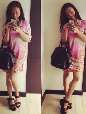 「VERSACE（ヴェルサーチ）のアイテム（ワンピース/ドレス）」を使った、Jocelyn Wongさん（レディース・165cm）の秋コーディネート