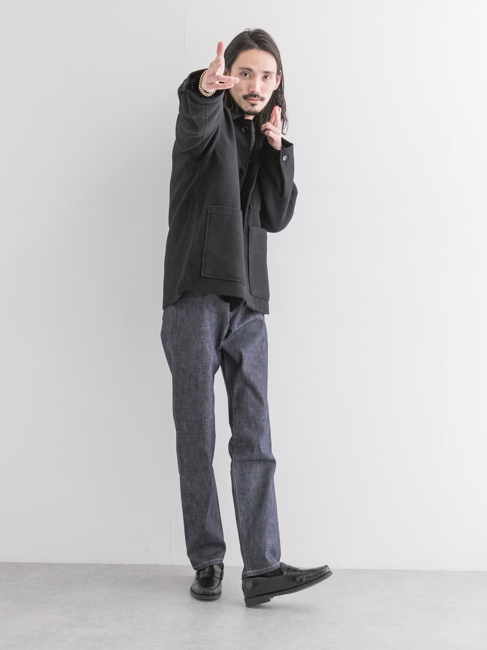 メルトンバルーンフィットカバーオールを使った人気ファッション