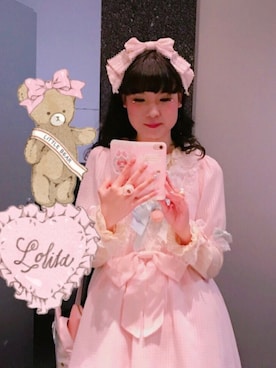「アイテム（スマホケース/カバー）」を使った、Mint Varaleeさん（レディース・161cm）の冬コーディネート