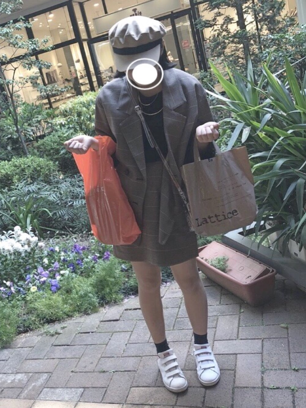 「moussy、SLY、H&M」｜「MOUSSYのCHECK MINI SKIRT（スカート、ブラウン系）」を使った、まなさん（レディース・158cm）の春コーディネートの1枚目の写真