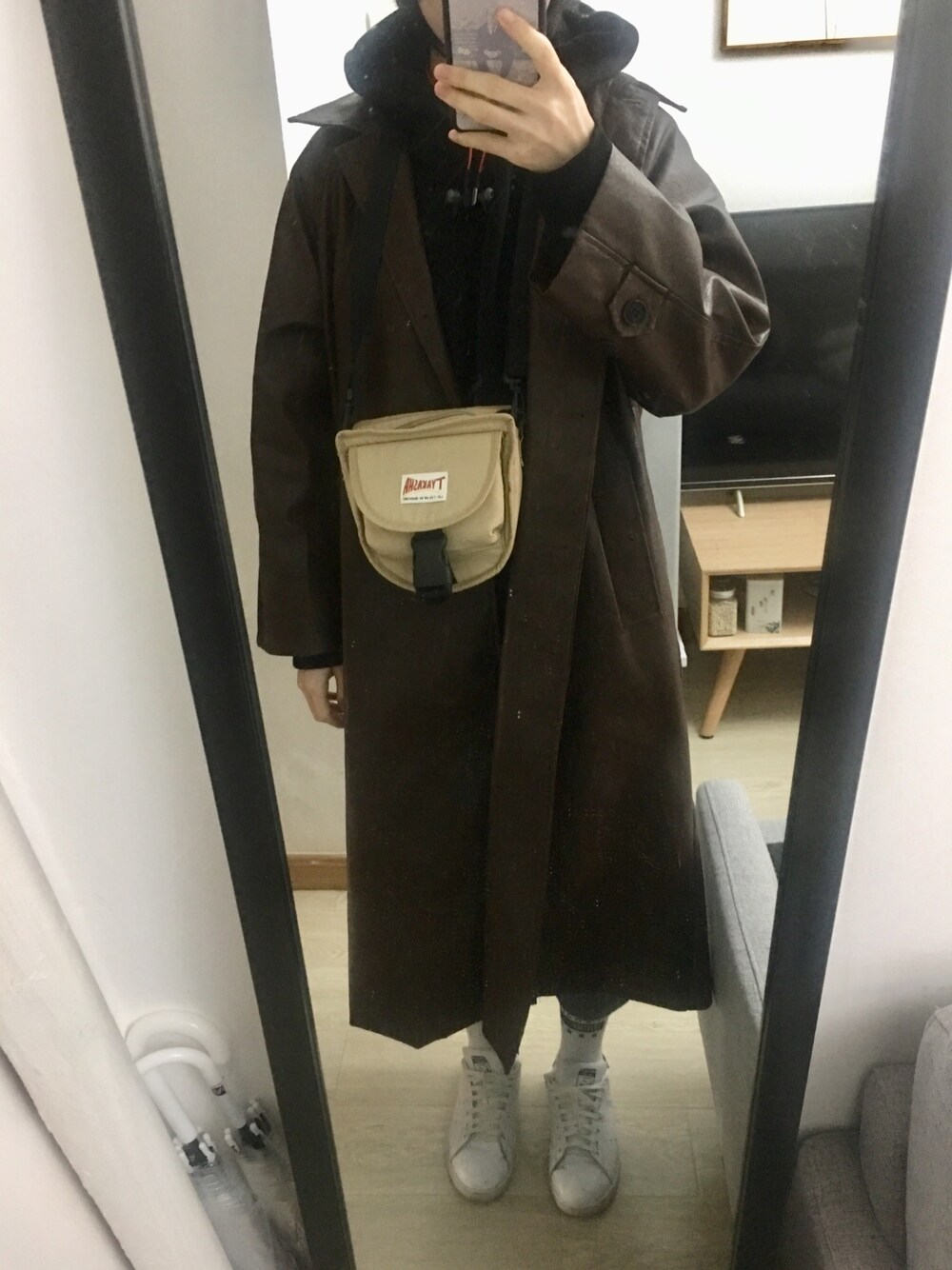 「苏安のアイテム（ピーコート、ブラウン系）」を使った、蒸汽熨斗さん（レディース・168cm）の秋コーディネートの1枚目の写真