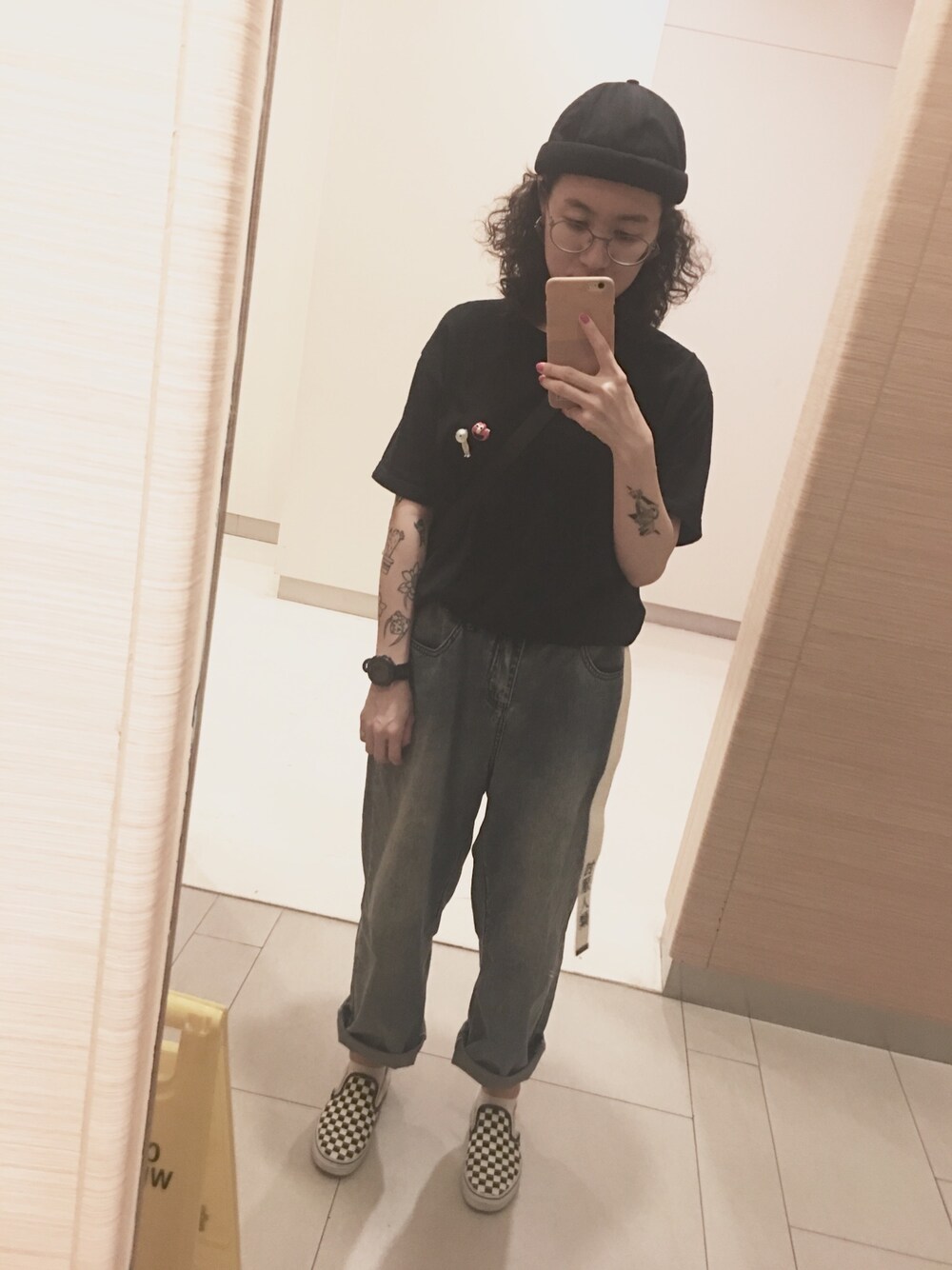 「Borのアイテム（Tシャツ/カットソー、ブラック系）」を使った、蒸汽熨斗さん（レディース・168cm）の夏コーディネートの1枚目の写真