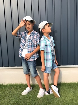 「H&M（エイチ・アンド・エム）のアイテム（スニーカー、ホワイト系）」を使った、ATSU-TAIさん（キッズ・125cm）の夏コーディネート