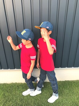 「H&M（エイチ・アンド・エム）のアイテム（スニーカー、ホワイト系）」を使った、ATSU-TAIさん（キッズ・125cm）の夏コーディネート
