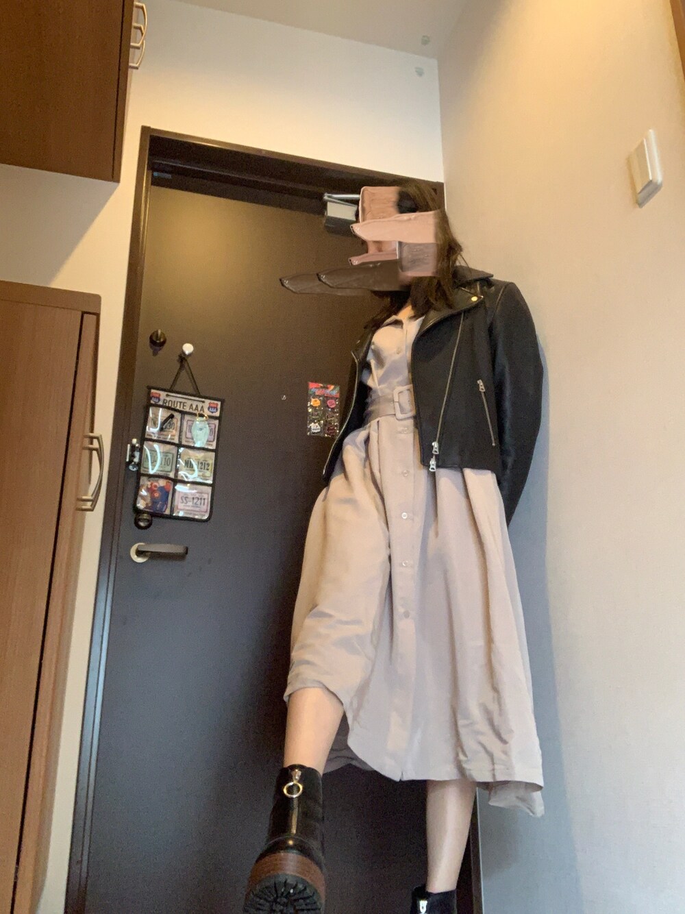 「ジーナシス(JEANASIS)、ライダースジャケット、ワンピース、カジュアル、気まぐれ投稿、気まぐれコーデ、シンプル、シンプルおしゃれが好き」｜「JEANASISのWレザージャケット/780409（ライダースジャケット、ブラック系）」を使った、みやさん（レディース・161cm）の秋コーディネートの1枚目の写真