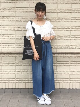 「PAGEBOY（ページボーイ）のトモリボン付きデニムワイドパンツ（デニムパンツ）」を使った、suzyさん（レディース・161cm）の夏コーディネート