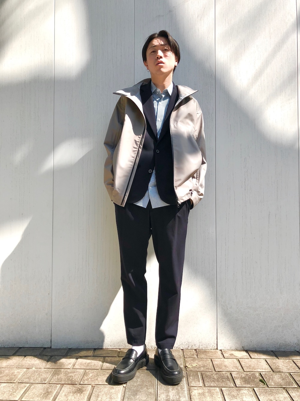 アウトラスト2Bジャケットを使った人気ファッションコーディネート