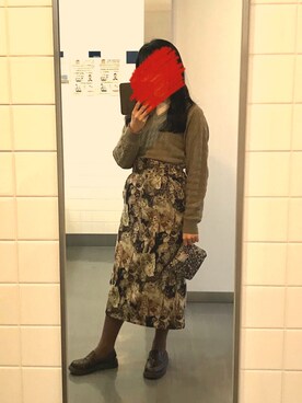 「GU（ジーユー）のアイテム（ニット/セーター、ベージュ系）」を使った、yuさん（レディース・155cm）の冬コーディネート