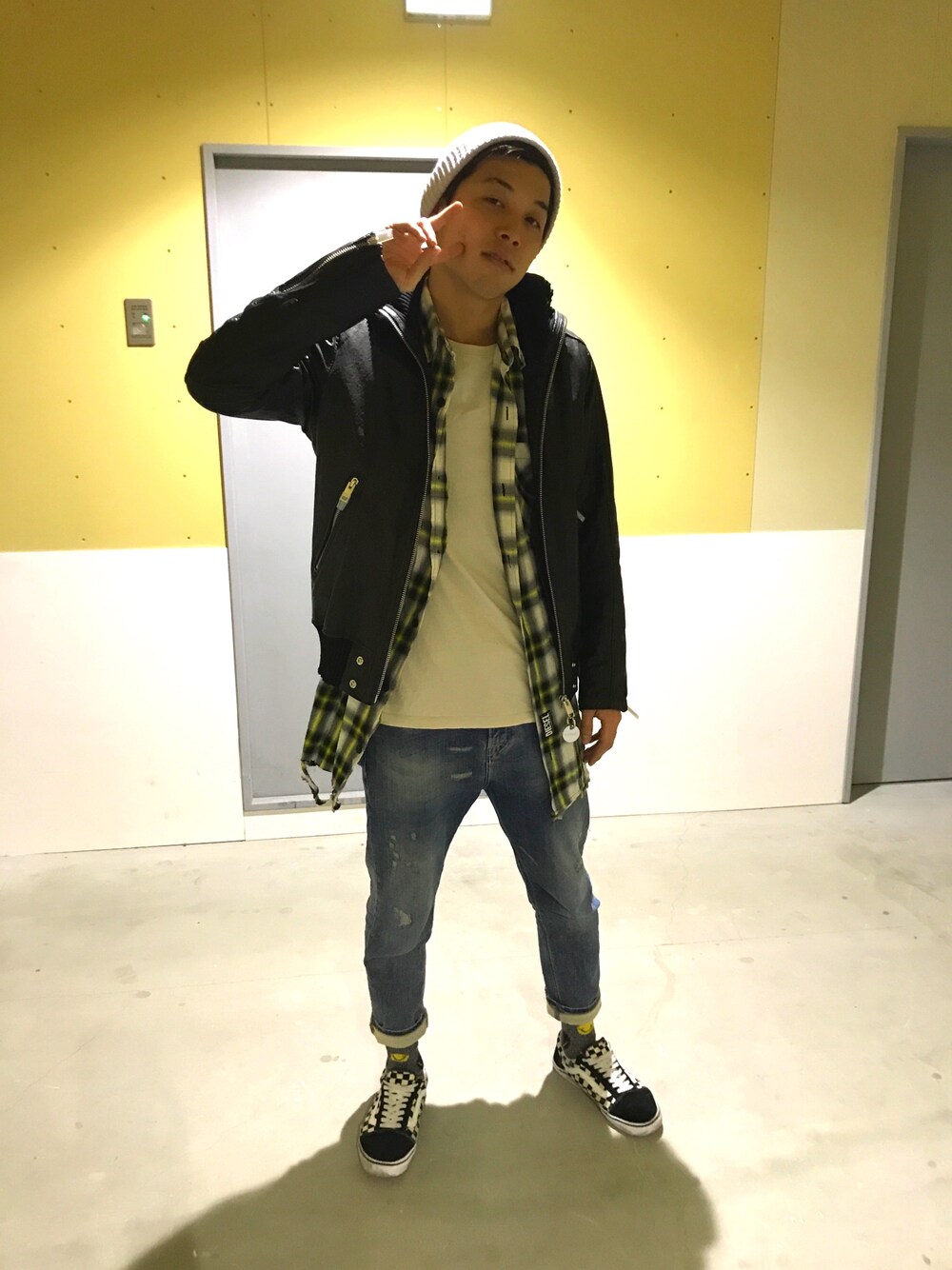 「ディーゼル、エキスポシティ」｜「DIESELのアイテム（ライダースジャケット、ブラック系）」を使った、yu-----kiさん（メンズ・178cm）の春コーディネートの1枚目の写真
