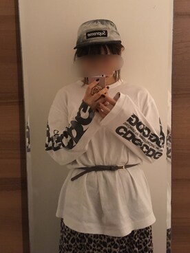 「COMME des GARCONS（コムデギャルソン）のアイテム（Tシャツ/カットソー、ホワイト系）」を使った、だれかさん（レディース）の秋コーディネート
