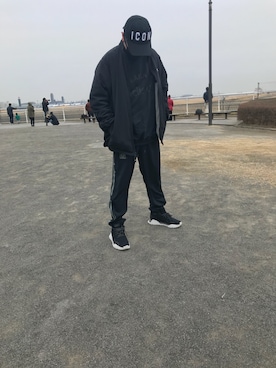 「Yeezy（イージー）のアイテム（スウェット）」を使った、Bobby Kazuさん（メンズ・173cm）の冬コーディネート