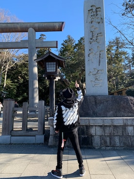 「off white（オフホワイト）のアイテム（ブルゾン）」を使った、Bobby Kazuさん（メンズ・173cm）の冬コーディネート