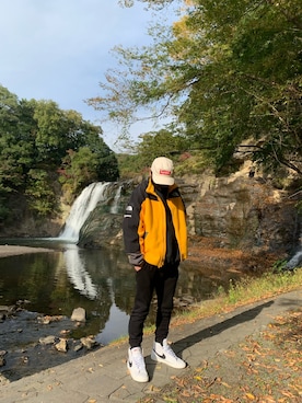 「Yeezy（イージー）のアイテム（スウェット）」を使った、Bobby Kazuさん（メンズ・173cm）の秋コーディネート