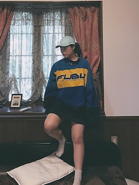 「FUBU（ フブ）のアイテム（スウェット、ブルー系）」を使った、AKIさん（レディース・164cm）の秋コーディネート