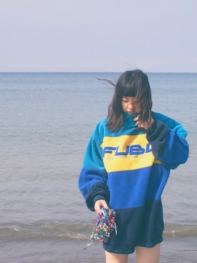 「FUBU（ フブ）のアイテム（スウェット、ブルー系）」を使った、AKIさん（レディース・164cm）の秋コーディネート