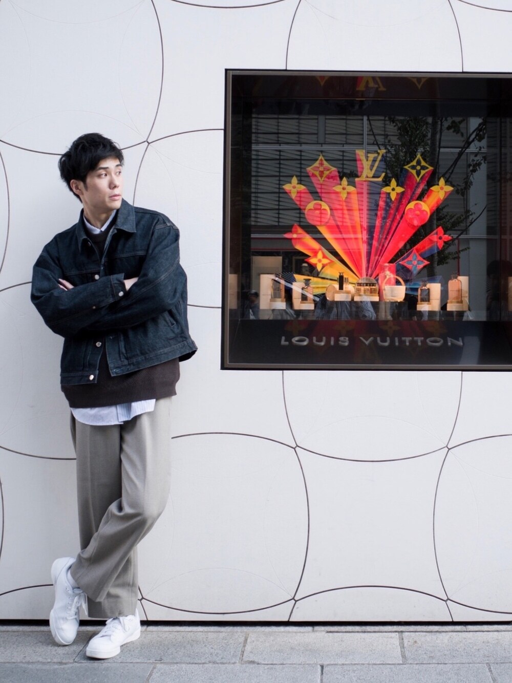 「オトナカジュアル、冬、ワイドパンツ、ラフ、ニット、チェック、チェックシャツ、ブルゾン」｜「MONKEY TIMEの＜monkey time＞ SELVAGE DENIM TRUCKER JACKET/トラッカージャケット（デニムジャケット、ブルー系）」を使った、KYOHEI［相互フォロー］さん（メンズ・180cm）の冬コーディネートの1枚目の写真