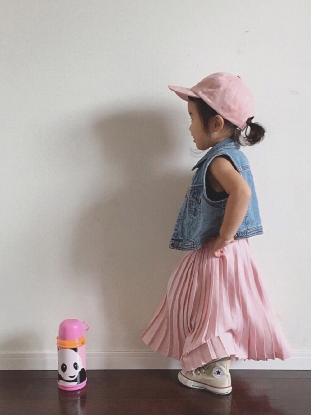 「狂わせピンク、水筒屋応援バトン、西松屋、キャップ、プリーツスカート、ピンク、キッズコーデ」｜「西松屋のアイテム（キャップ、ピンク系）」を使った、Ripiさん（キッズ・90cm）の夏コーディネートの1枚目の写真