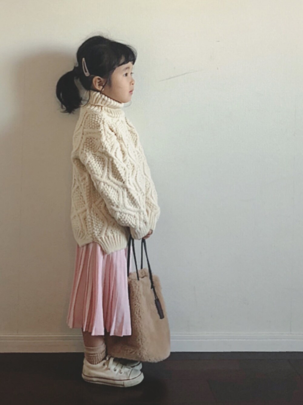 「韓国子供服、ニット、panda、プリーツスカート、ガーリー、キッズコーデ、おんなのこ、ピンク」｜「WEGOのWEGO/【2点セット】ヘアピン（ヘアピン、ブラウン系）」を使った、Ripiさん（キッズ・100cm）の秋コーディネートの1枚目の写真