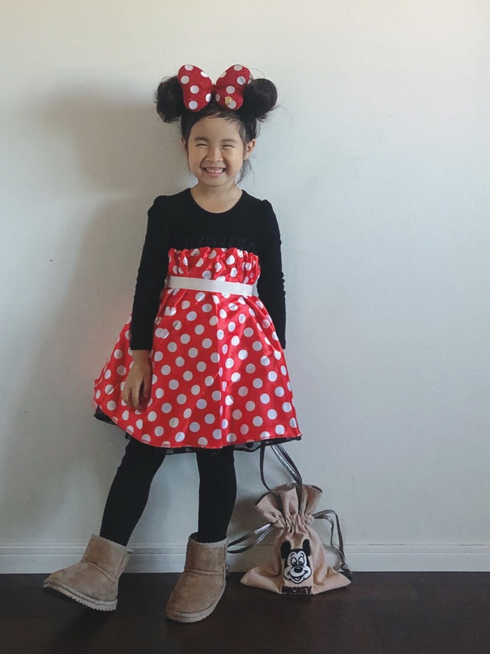 「wearhalloween2020、ハロウィン、プチプラコーデ、ミニー、disney、ディズニー、仮装、ミッキー、ドット、DAISO」｜「back.のアイテム（その他、レッド系）」を使った、Ripiさん（キッズ・100cm）の秋コーディネートの1枚目の写真