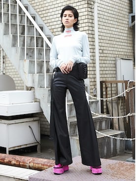 「グリッター」｜「アイテム（その他シューズ）」を使った、PAMEO POSEさん（レディース・165cm）の秋コーディネート