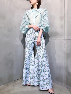 「薔薇」｜「アイテム（アクセサリー）」を使った、PAMEO POSEさん（レディース・164cm）の冬コーディネート