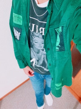 肘からマヨネーズさんのコーディネート