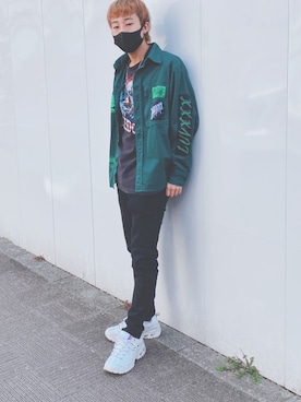 肘からマヨネーズさんのコーディネート